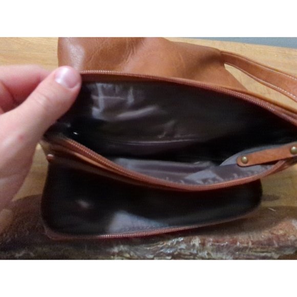 B.O.C. Born Concept Brown Leather Shoulder Strap Bag With Pocketd - Picture 4 of 7